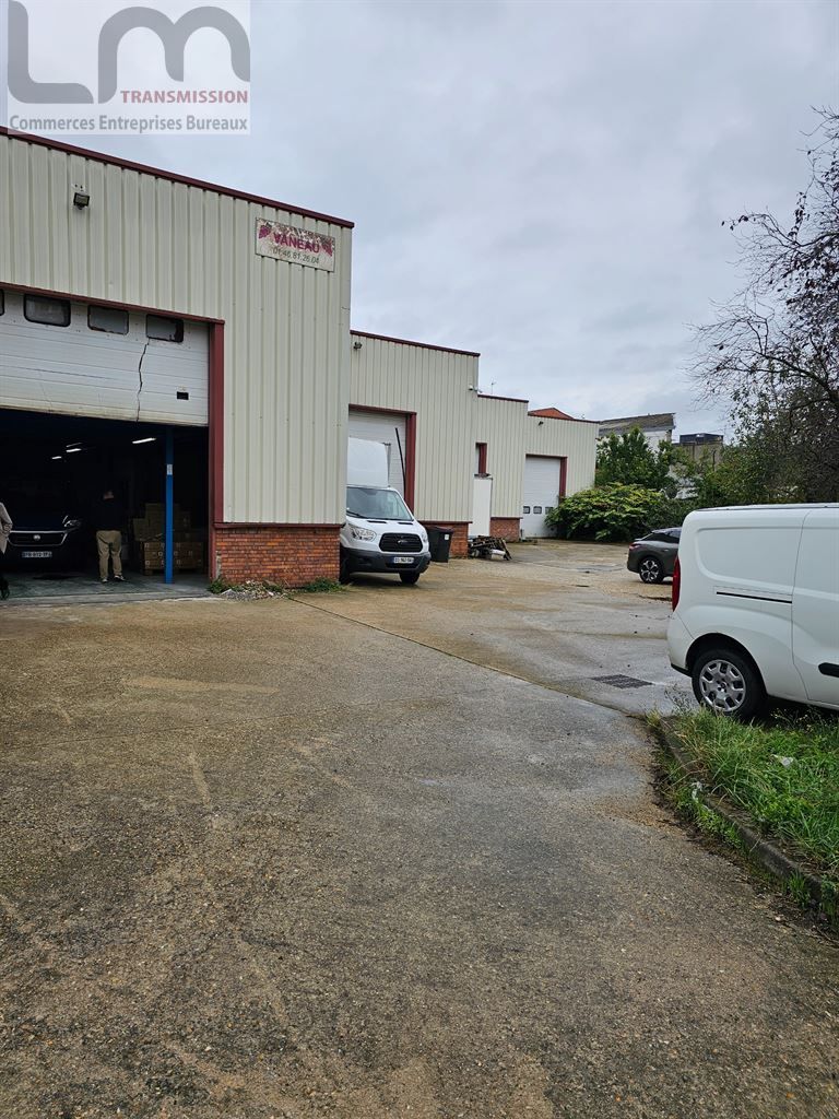 local d'activité en location sur IVRY SUR SEINE (94200)